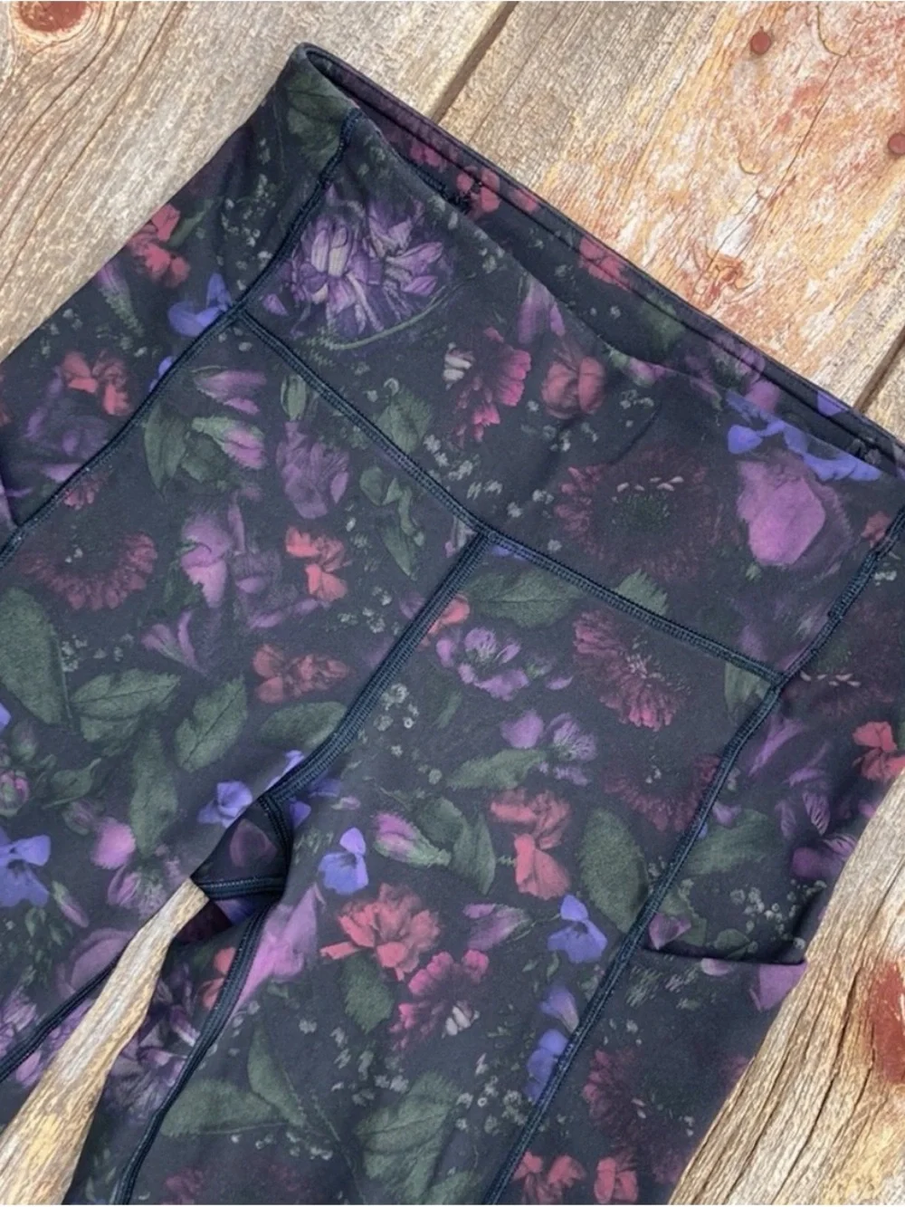 Lululemon Speed Up Crop Leggings Frozen Flourish Floral Size 6 w/ Pockets